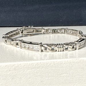 Beautiful Sterling Silver & Cubic Zirconia Tennis Bracelet